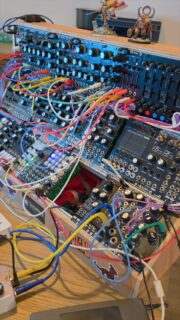 Something Modular is cooking… hand-built synths, no presets, pure voltage. 

Headphones on — you'll hear why. 

More coming from the workshop before the end of the year. Stay tuned. 

What would you patch first? 

somethingmodular.fr
Somethingmodular.etsy.com 

#Eurorack #SynthDIY #ModularSynth #SynthCommunity #ambient