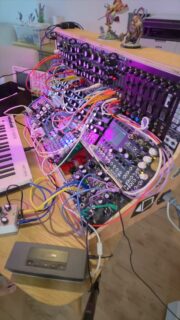 New synth video and yes, the foot made the cut. Sounds straight out of our modules. Yes, you can buy one. No, the foot is not included. This one's for you, foot guy. 

somethingmodular.fr
Somethingmodular.etsy.com 

#Eurorack #synthdiy #ModularSynth #SynthCommunity #synthesizer